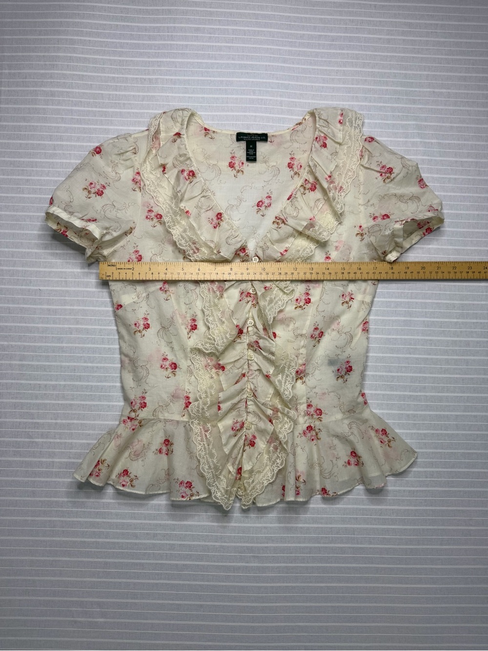 Ralph Lauren Cream Blouse with Pink Floral Print and Lace Ruffles - Picture 6 of 7